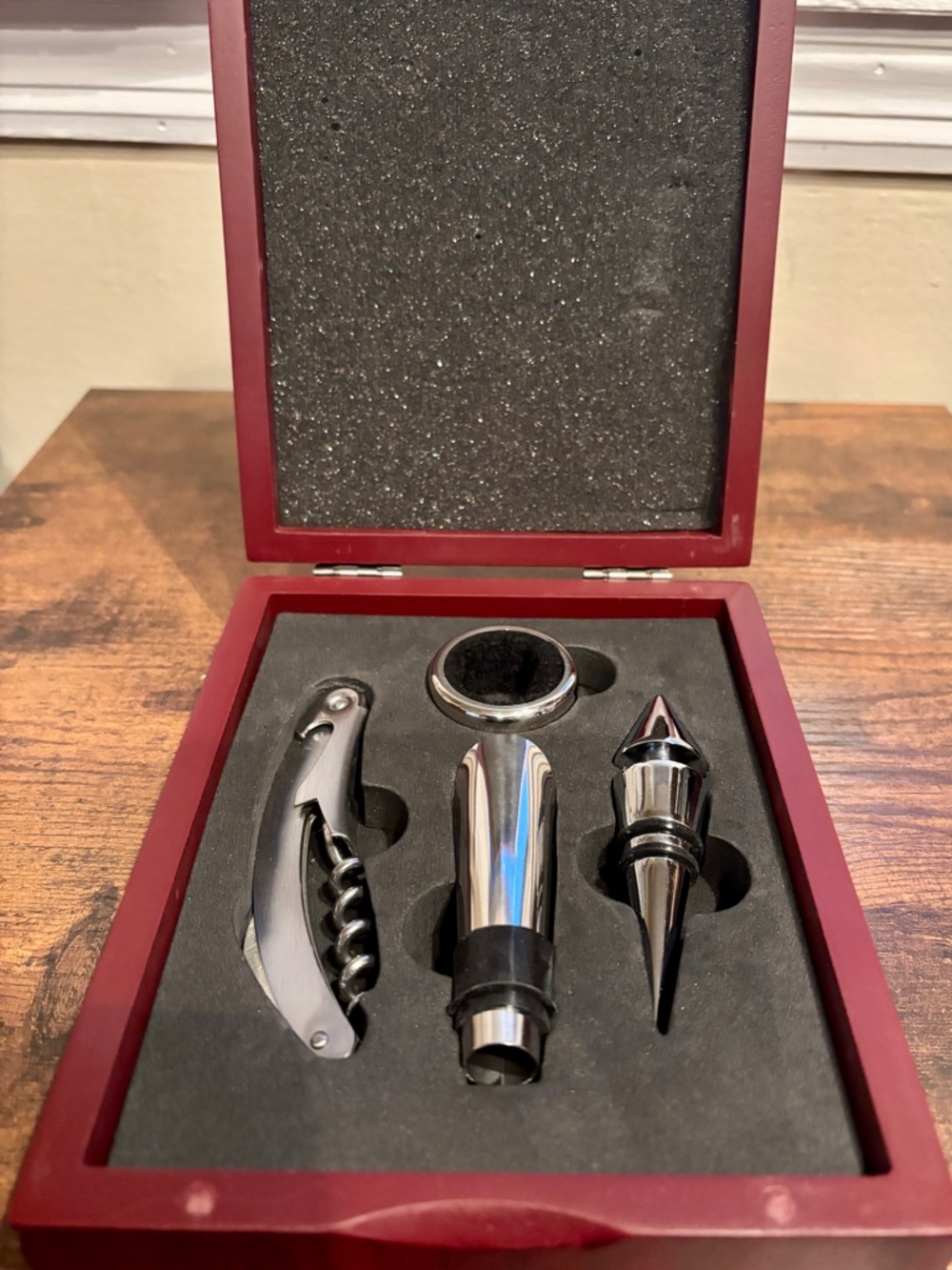 Wine Accessory Set 4pc in wooden gift box.